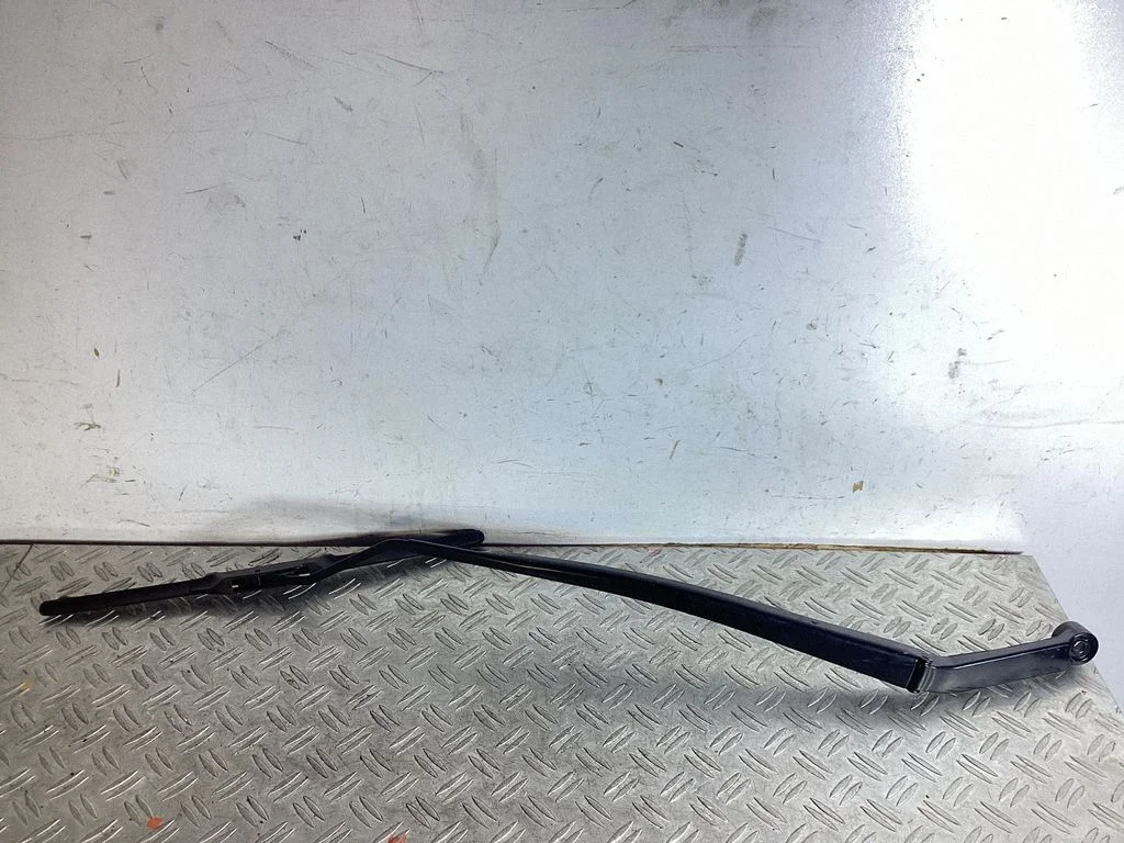 Front wiper blade arm – Lexus NX (2021-)