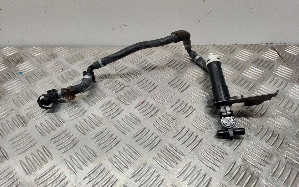 Headlight washer spray nozzle 20953
