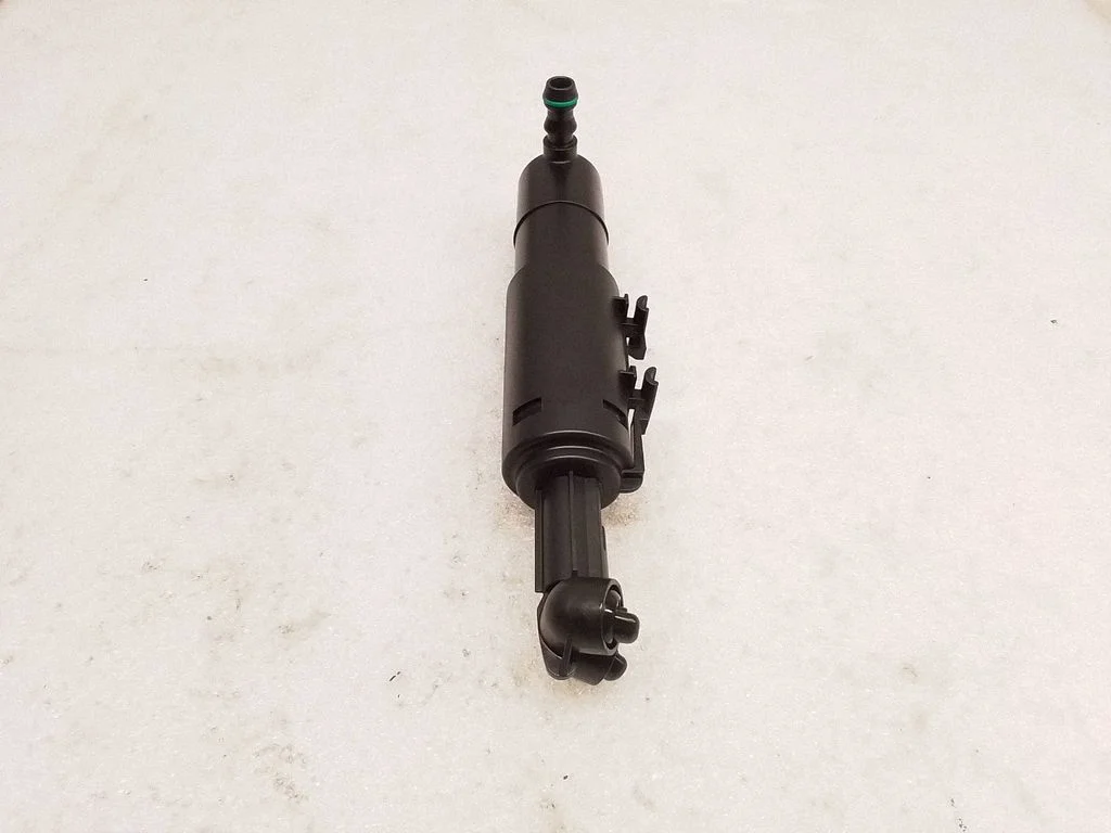 Headlight washer spray nozzle A2048602747