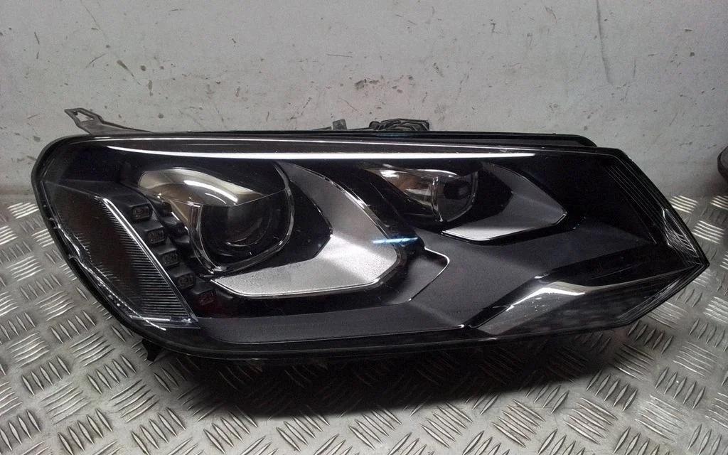 Reflektor 7P1941034