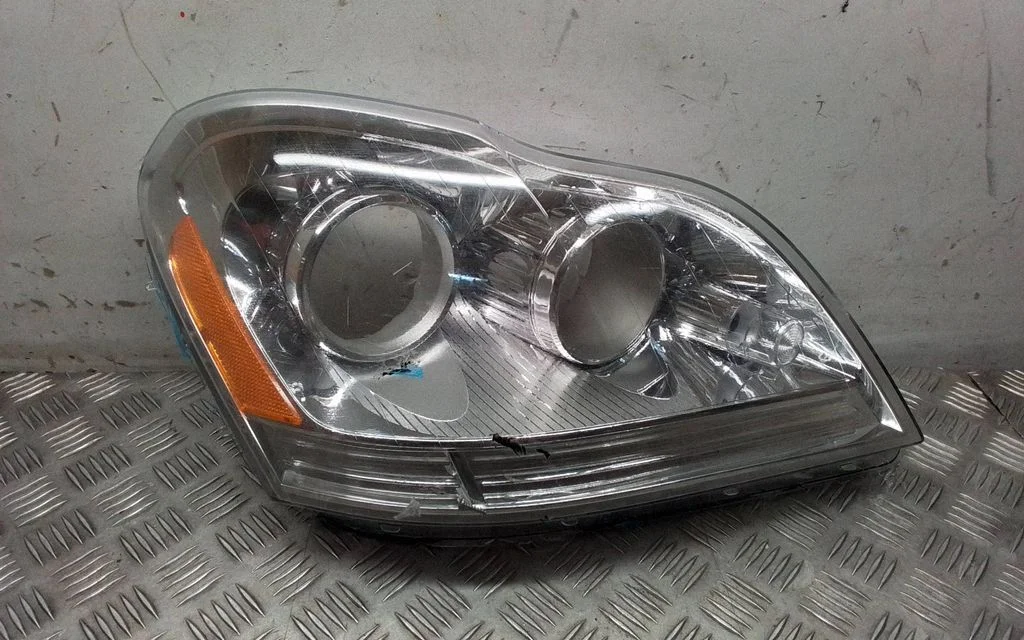 Headlight/headlamp 10206