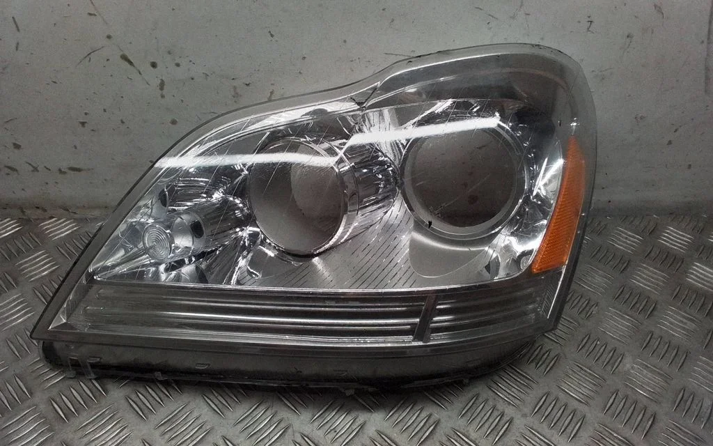 Headlight/headlamp 10207