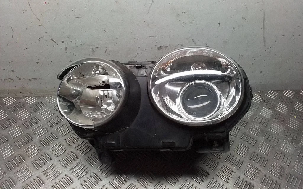 Headlight/headlamp – Jaguar XJ X350 (2003-2009)