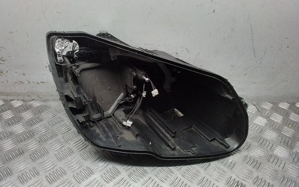Headlight/headlamp 1305237228
