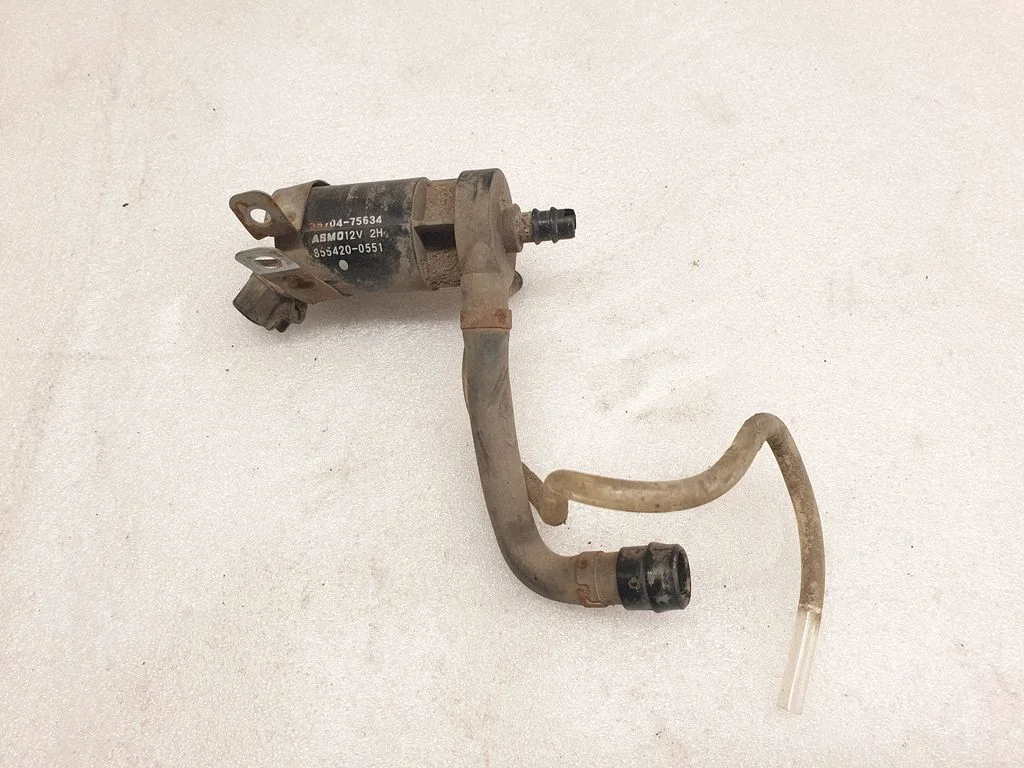 Windscreen/windshield washer pump – Toyota Land Cruiser (J150) (2009-)