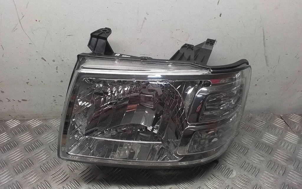 Esituli – Ford Ranger (2007-2011)