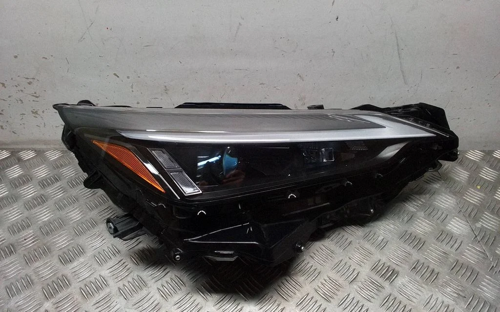 Headlight/headlamp – front right