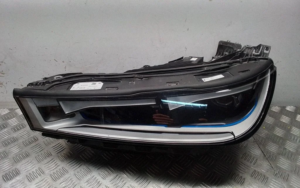 Headlight/headlamp – BMW iX3 (2020-2025)