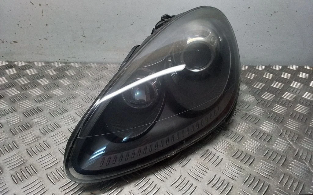 Headlight/headlamp – front left