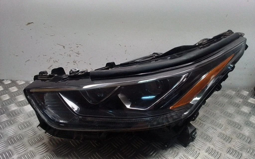 Reflektor 101008A06K – Toyota Highlander XU70 (2019-)