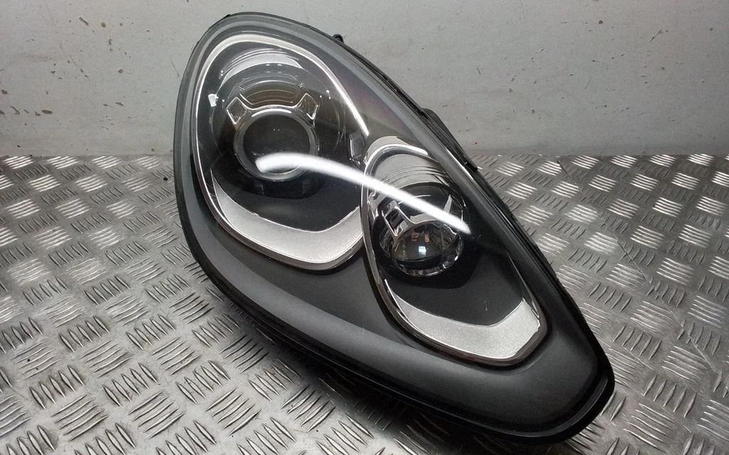 Headlight/headlamp 7P5941752G