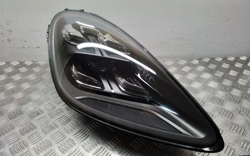 Headlight/headlamp 9Y0941038J
