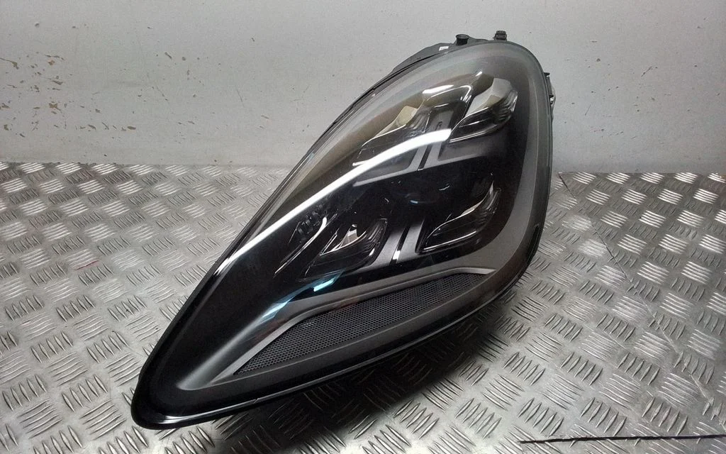 Headlight/headlamp 9Y0941035J
