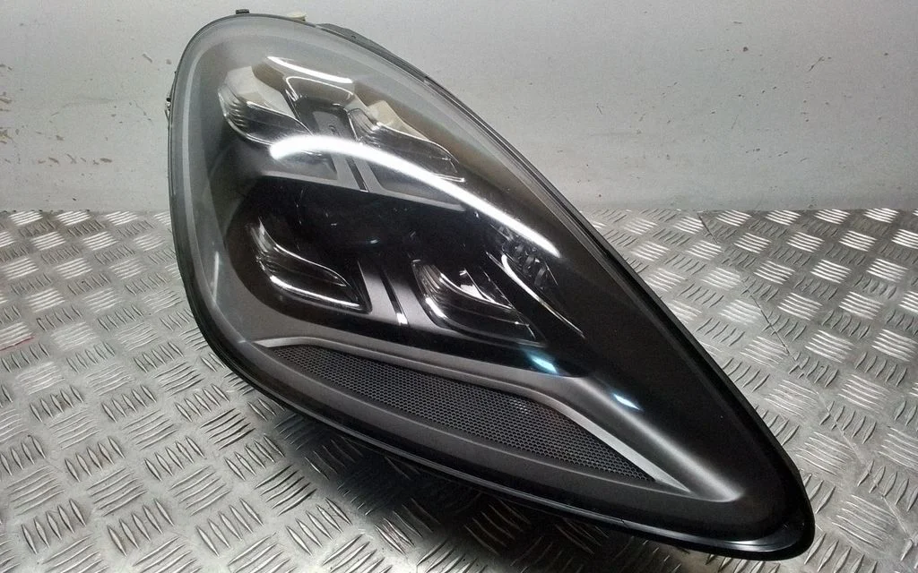 Headlight/headlamp 9Y0941036F
