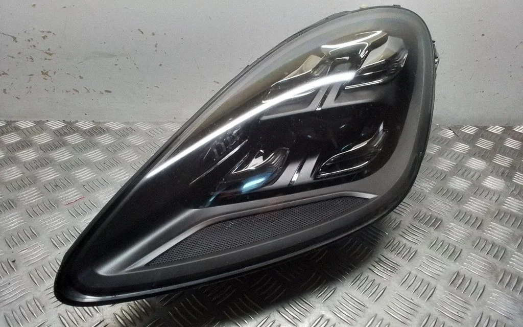 Headlight/headlamp 9Y0941035F