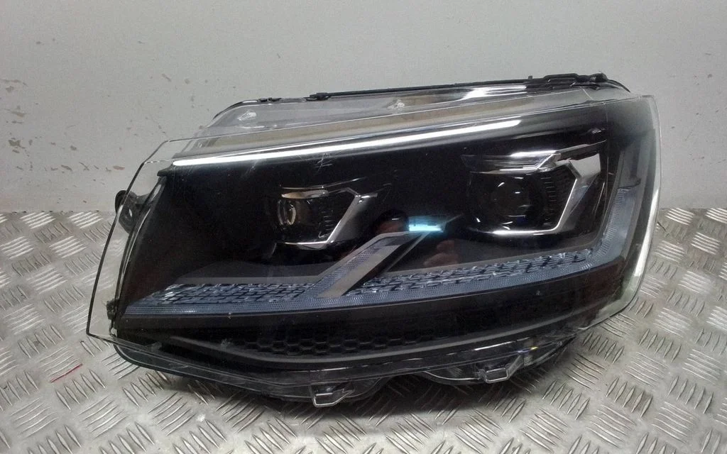 Headlight/headlamp – Volkswagen Transporter - Caravelle T6 (2016-)