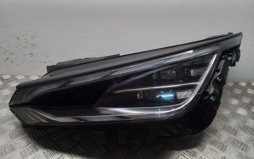 Headlight/headlamp 92101CV1