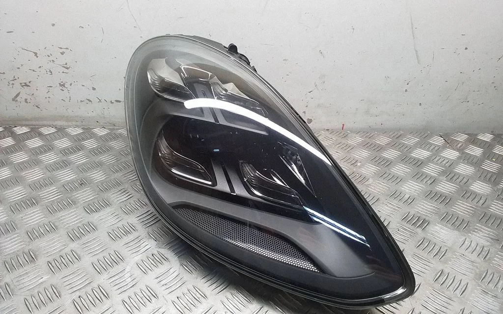 Priekšējais lukturis 971941036J