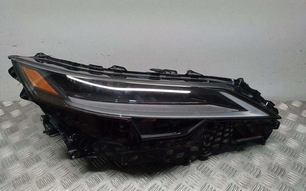 Headlight/headlamp – front right