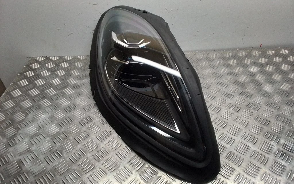 Esituli 95B941016T