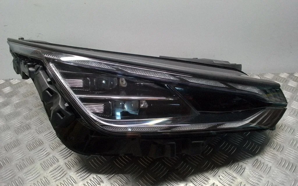 Reflektor 230726