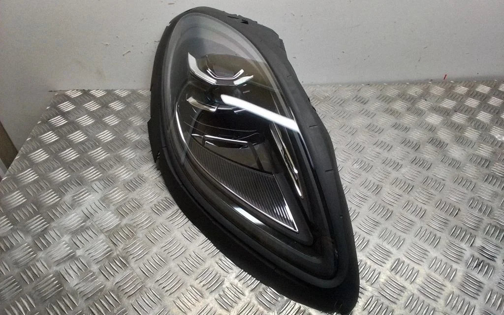 Esituli 95B941016T
