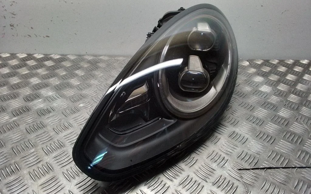 Headlight/headlamp 97063197303