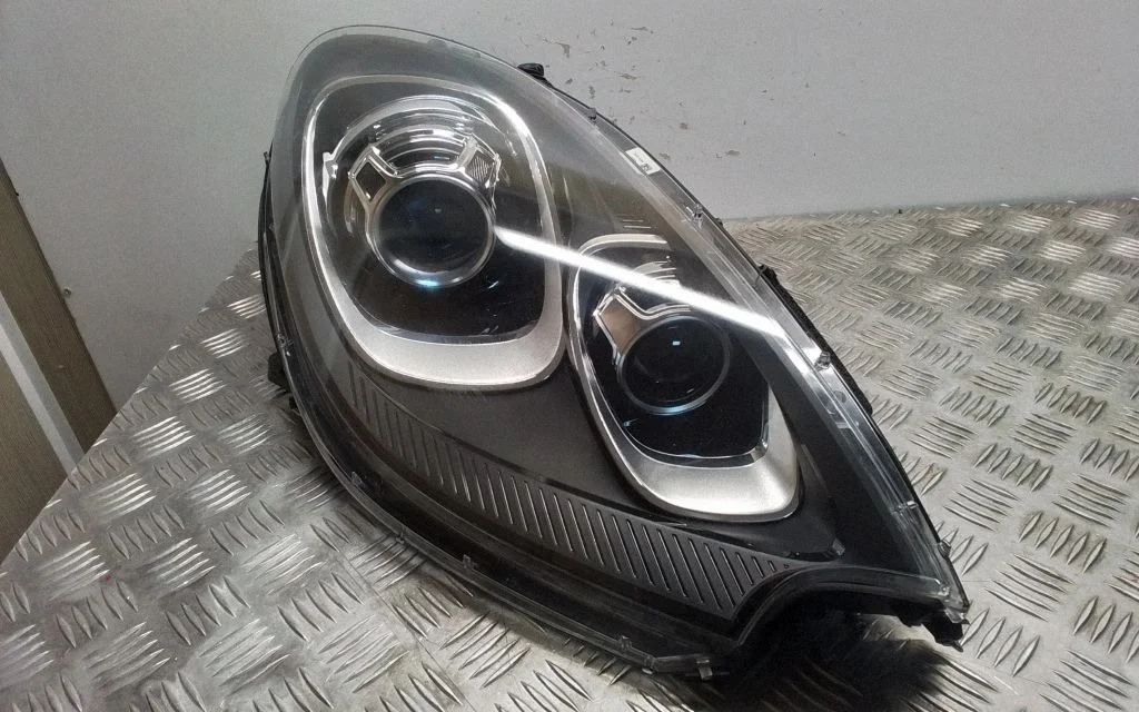 Headlight/headlamp 95B941032DP