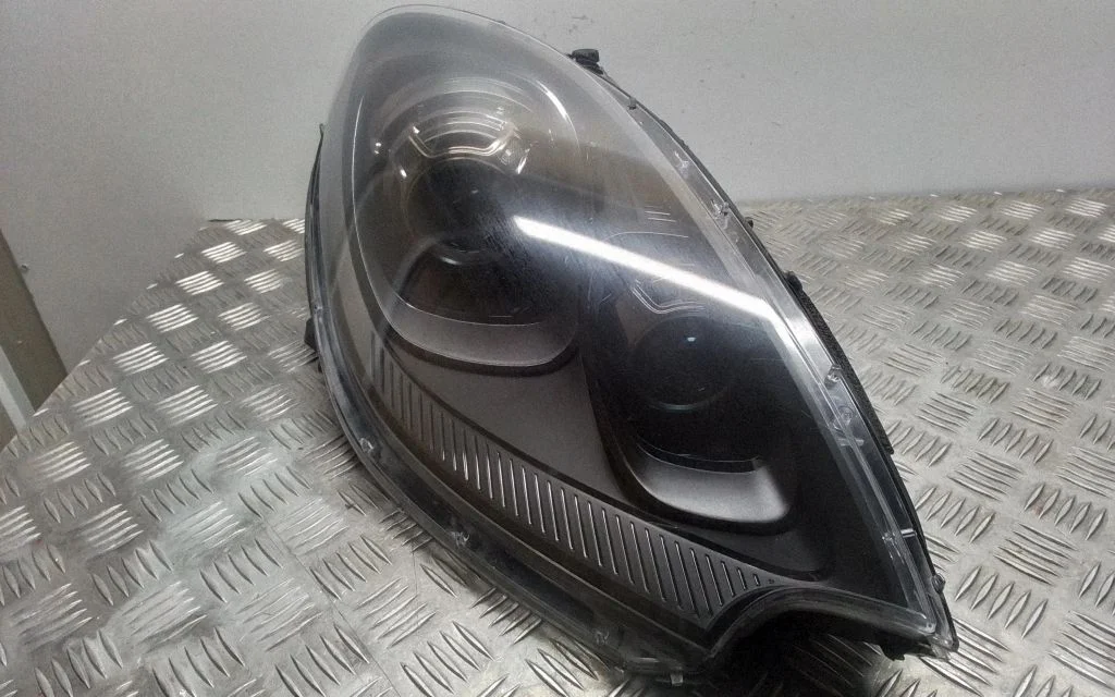 Headlight/headlamp 95B941032CT