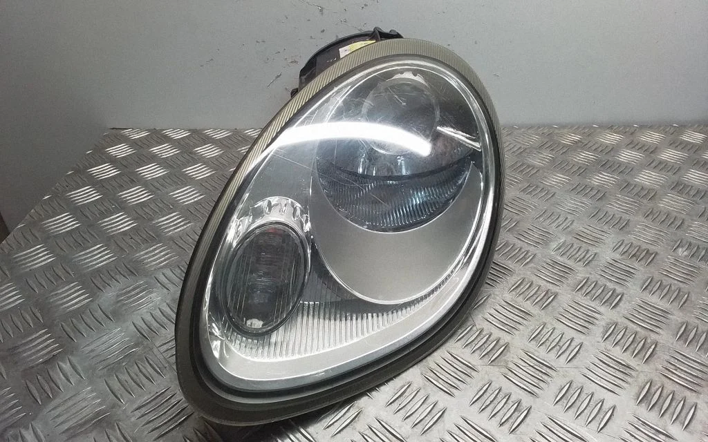 Headlight/headlamp – front left