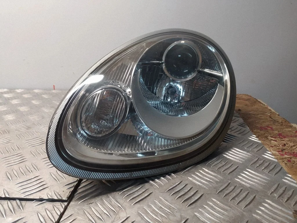 Headlight/headlamp – front left