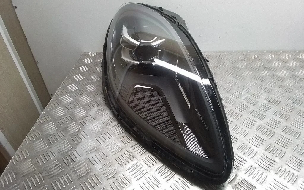 Esituli – Porsche Macan (95B) (2019-)