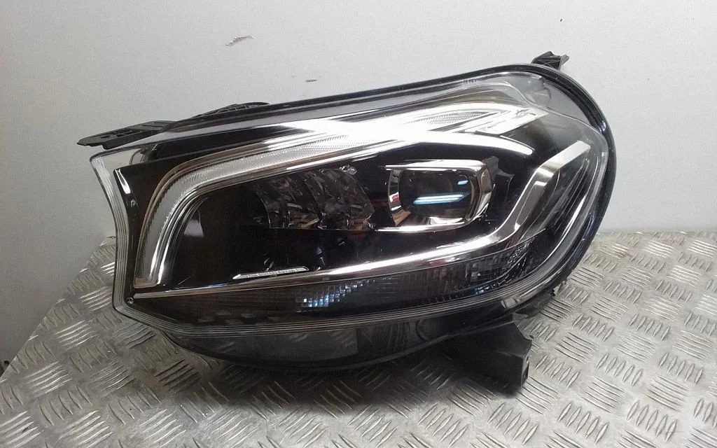 Headlight/headlamp – Mercedes-Benz X-class W470 (2017-2020)