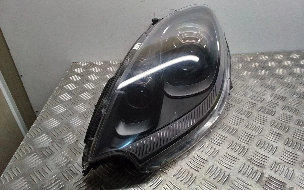 Headlight/headlamp 95B941031CT