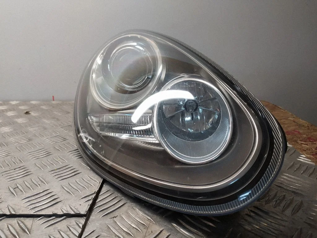 Headlight/headlamp – front right
