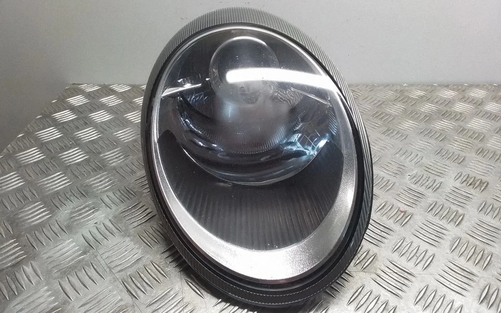 Reflektor – prawy przód