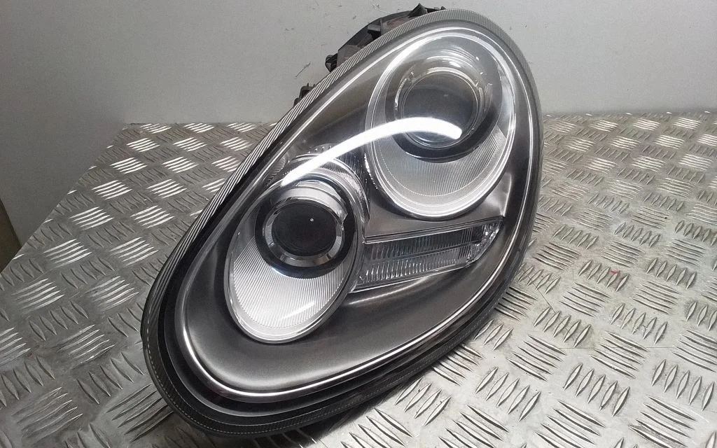 Headlight/headlamp – front left