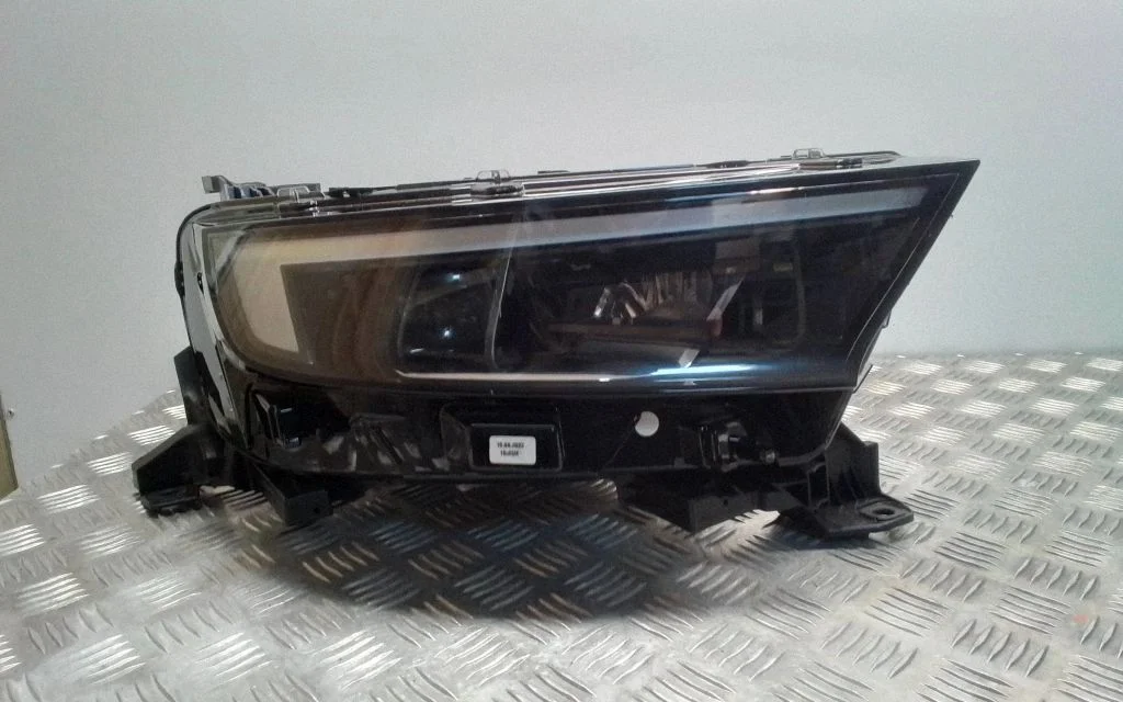 Headlight/headlamp 9834007980