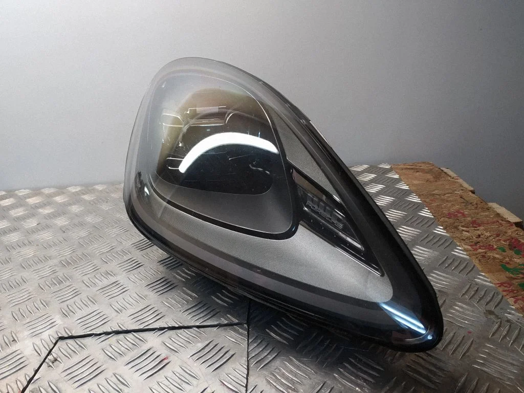 Headlight/headlamp 9Y0941034AB