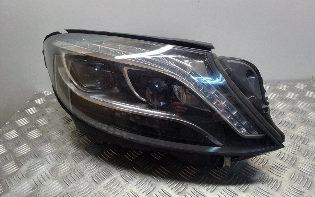 Reflektor A2229061402