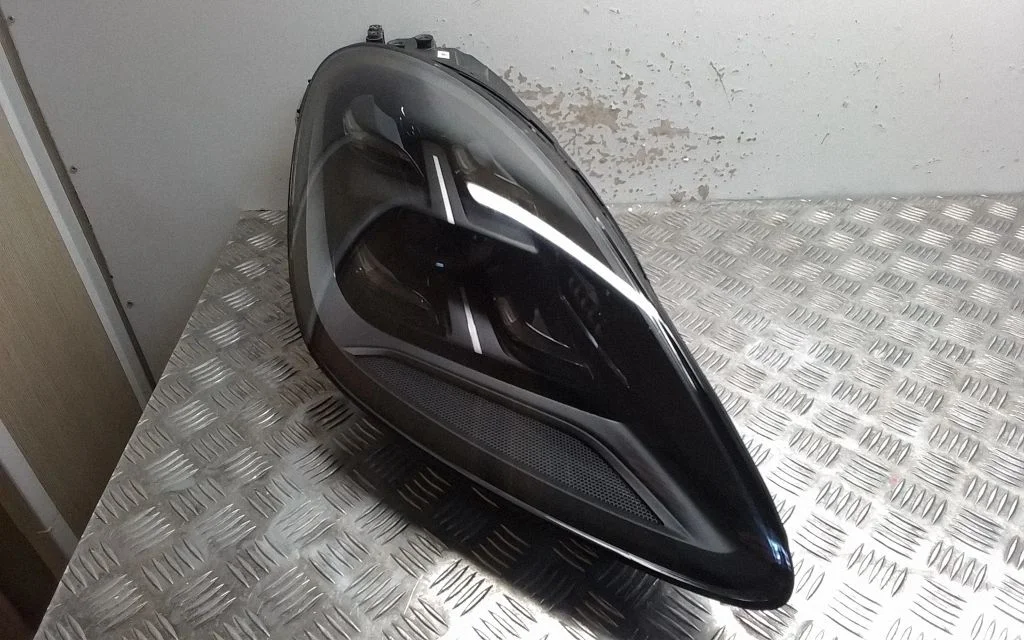 Headlight/headlamp 9Y0941036L
