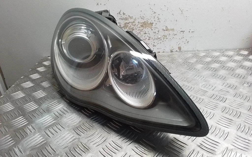 Headlight/headlamp 97063105825