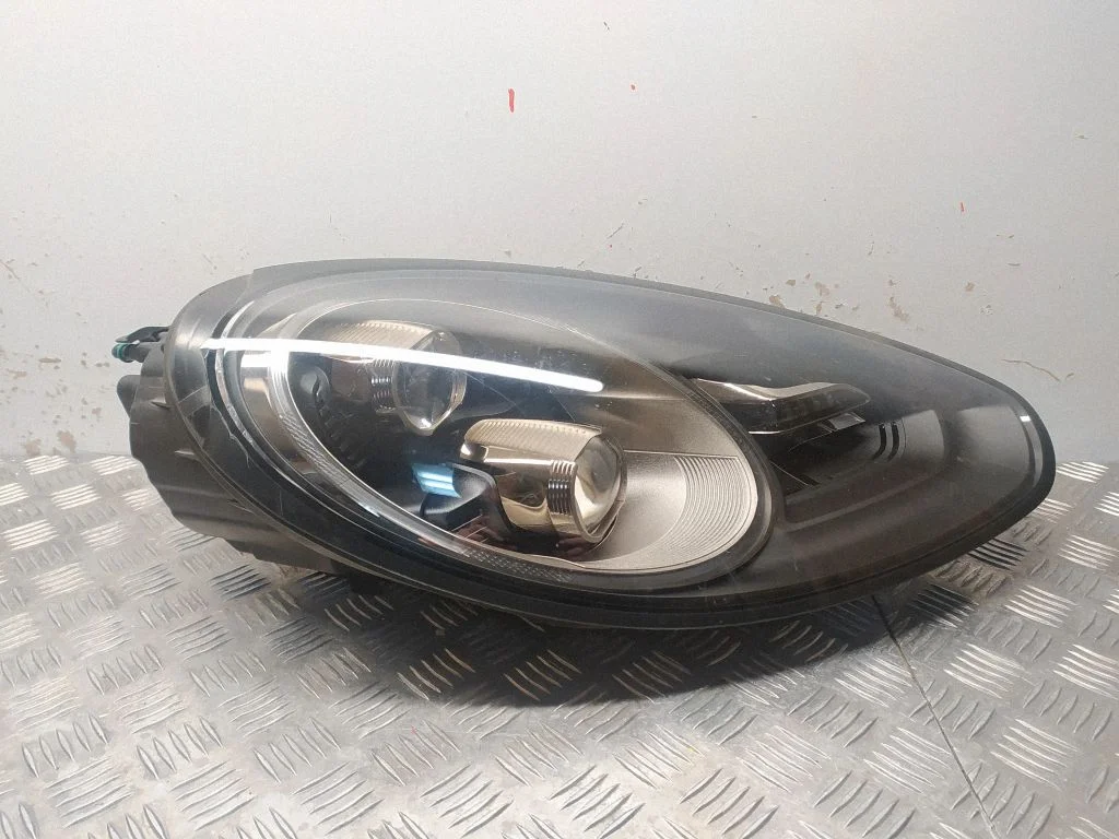 Headlight/headlamp 970631997204