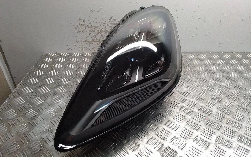 Headlight/headlamp 9Y0941035L