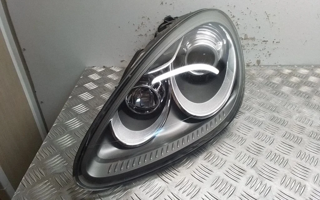 Headlight/headlamp 7P5941031M