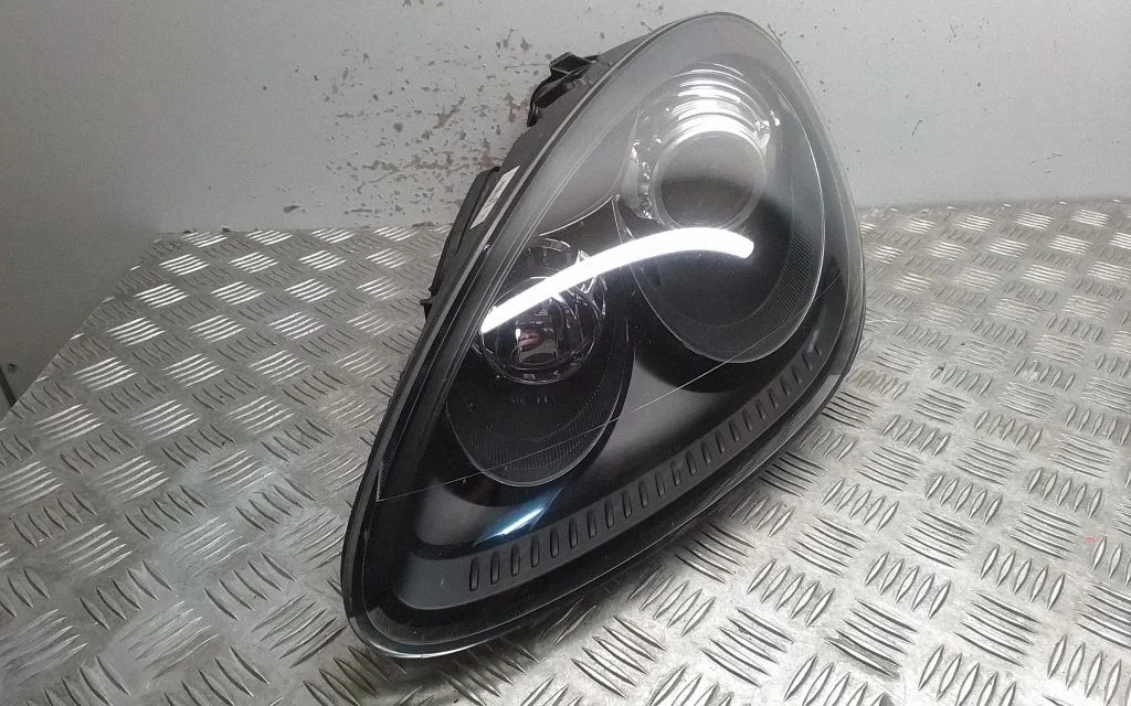 Headlight/headlamp 7P5941031
