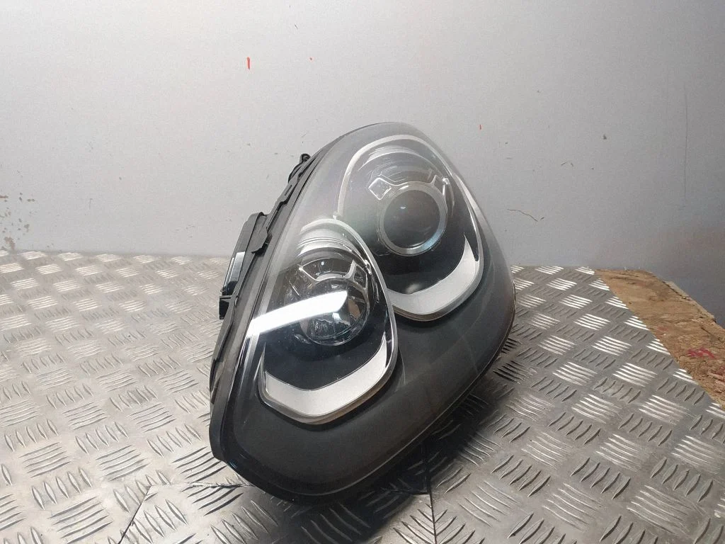 Headlight/headlamp 7P5941751F