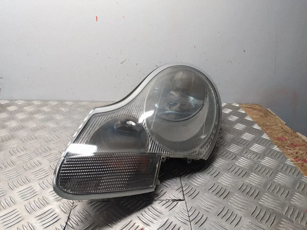 Headlight/headlamp – front left