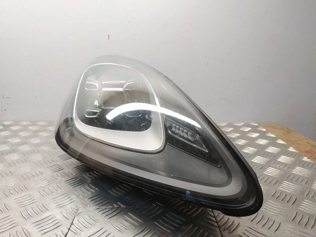 Headlight/headlamp 9Y0941034M