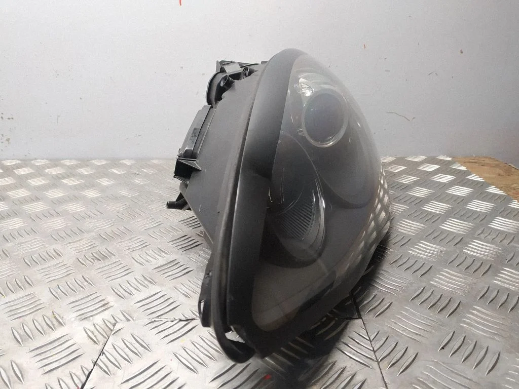 Headlight/headlamp – front left